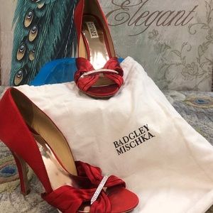 Red Badgley Mischka heels with bag